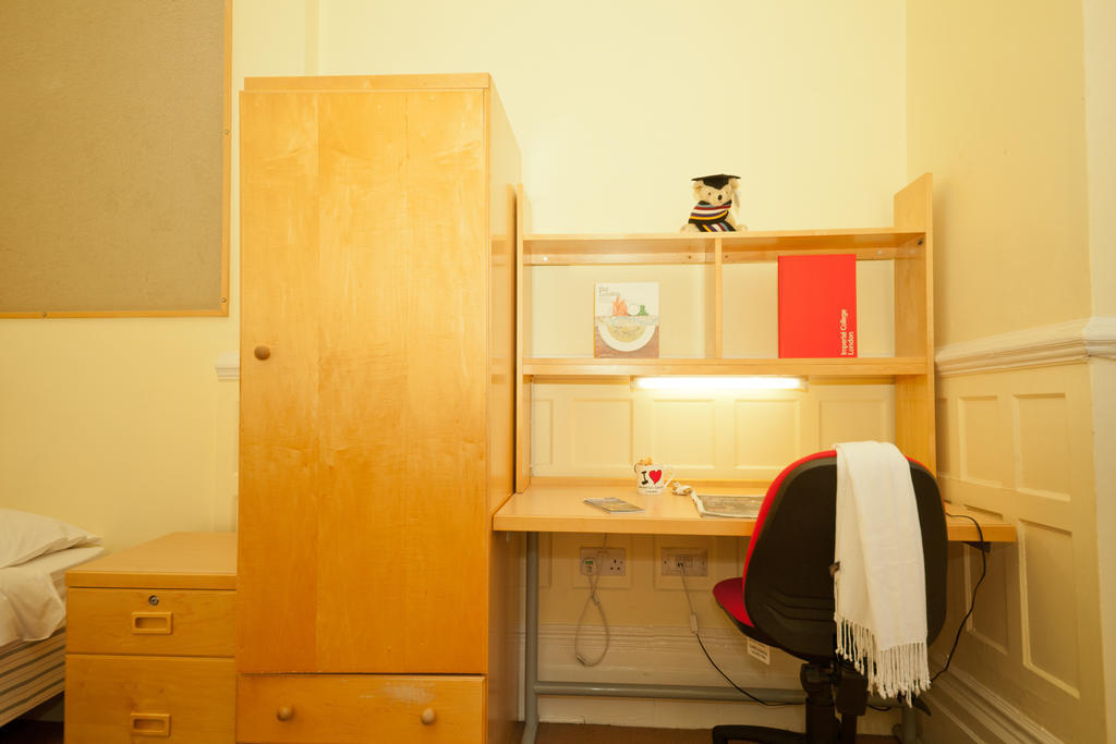 ロンドン Evelyn Gardensホステル 部屋 写真