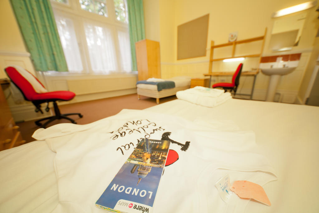 ロンドン Evelyn Gardensホステル 部屋 写真