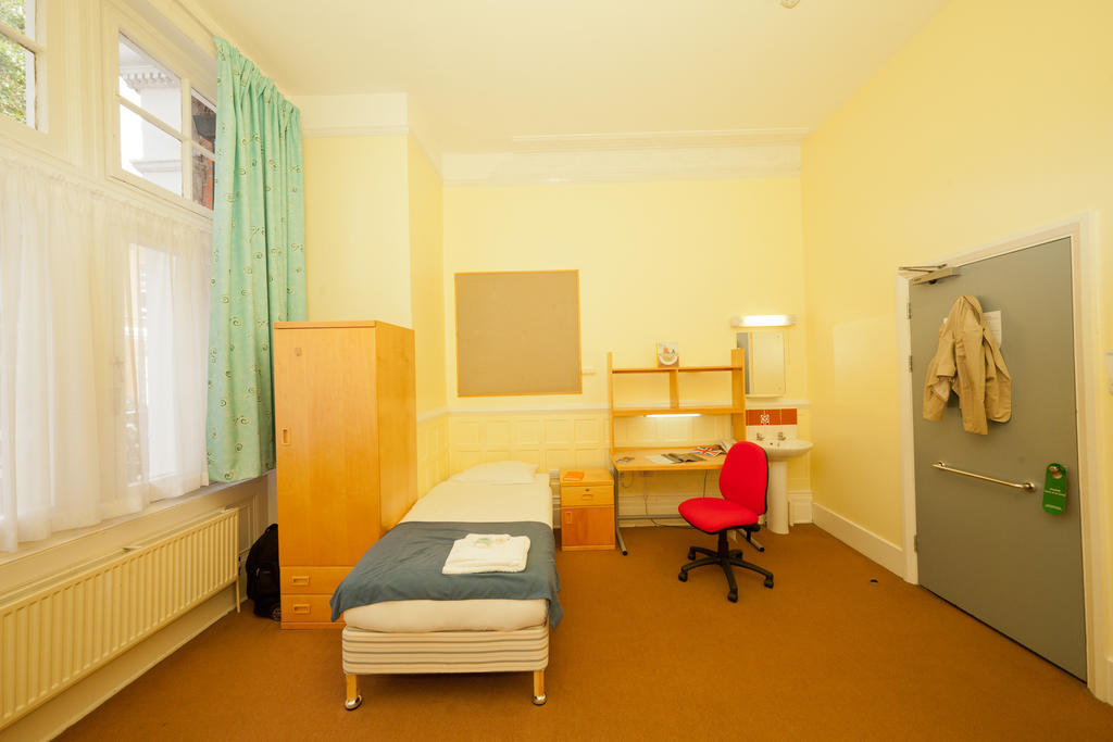 ロンドン Evelyn Gardensホステル 部屋 写真